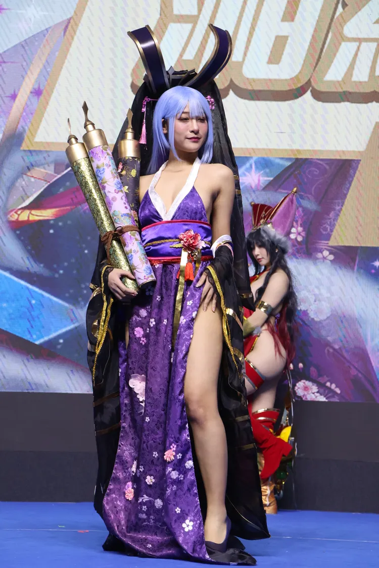 由湘綾扮演的《神魔之塔》婉約偽裳 ‧ 五十鈴。鄭孟晃攝