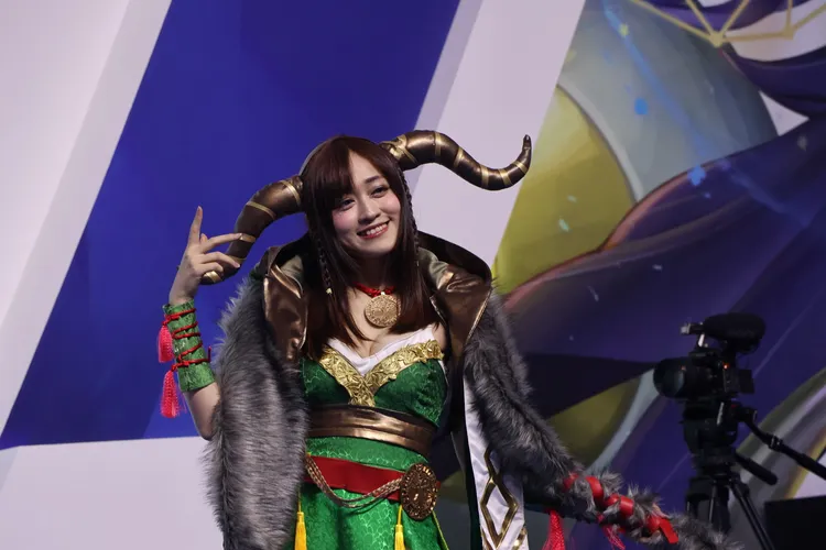 由箐箐扮演的《神魔之塔》林風連繫 ‧ 芭芭拉。鄭孟晃攝