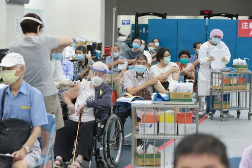 疫苗商業化恐漲價? 王必勝掛保證:今年維持公費