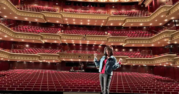 范瑞君相當敬業，對於劇場更是非常熱愛。表演工作坊提供