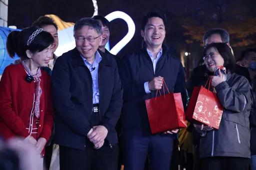 不當邊緣人！柯文哲率大陣仗賞燈會　合體蔣萬安曝關心這件事