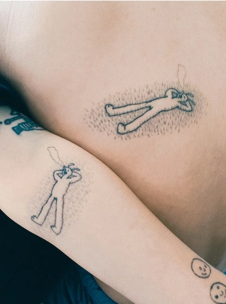 孟耿如和姊姊孟耿希有相同的刺青，紀念親愛的弟弟。翻攝孟耿如IG