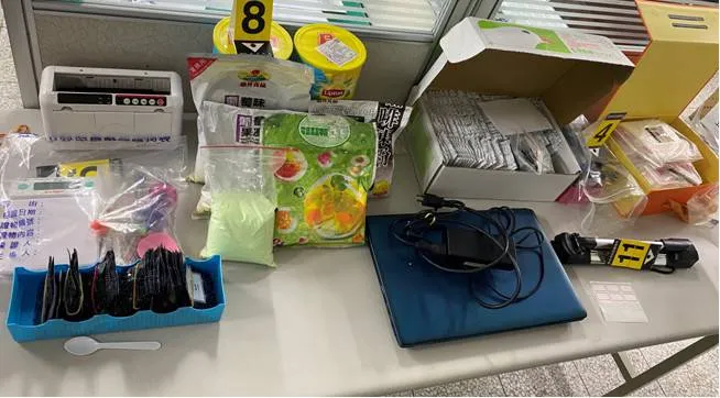 五名毒犯承租商旅做維護，從事毒品分裝及吸食場所。警方提供