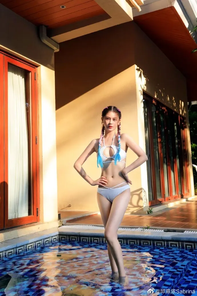 邱意濃擁有姣好身材。翻攝邱意濃微博