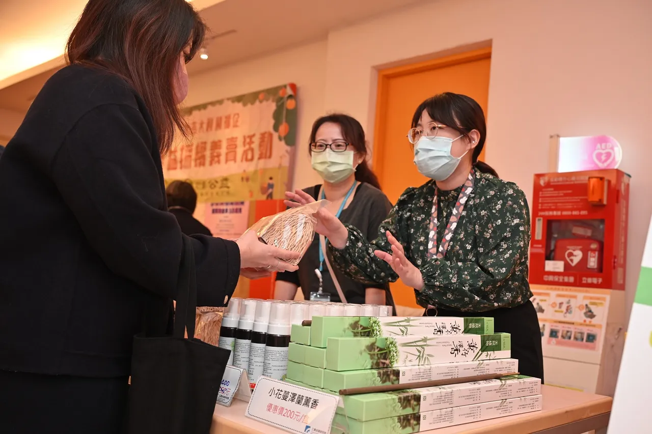 工研院員工響應義賣活動。工研院提供