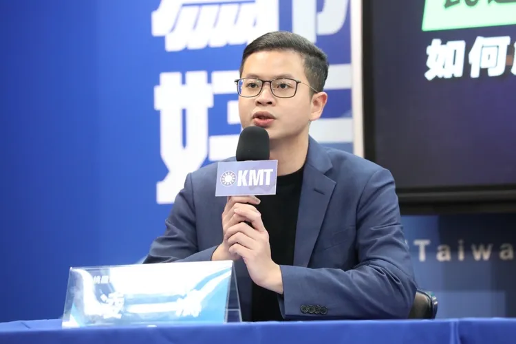 凌濤重提鄭運鵬的「中國鵬」事件，直批他才是荒謬雙飆。國民黨提供