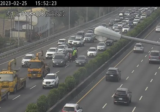 今下午國道3起事故!車流回堵5公里 高公局:國5明晨6點開始塞