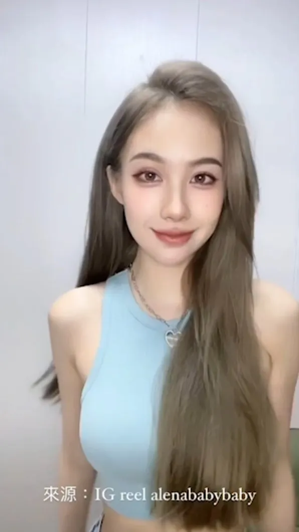 水汪汪大眼，長髮正妹。TikTok :alenababybaby 提供