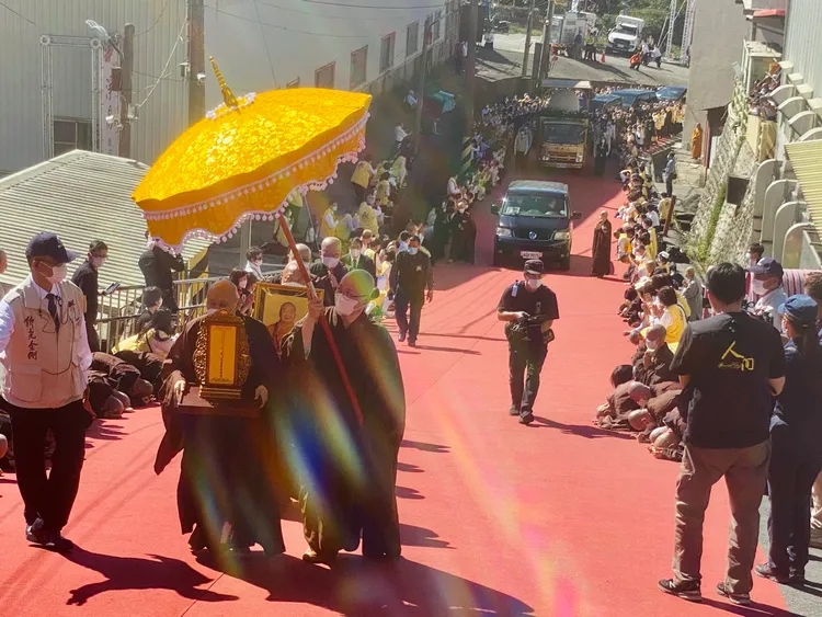 星雲大師涅槃塔已於下午2時許抵達大仙寺。王志弘攝