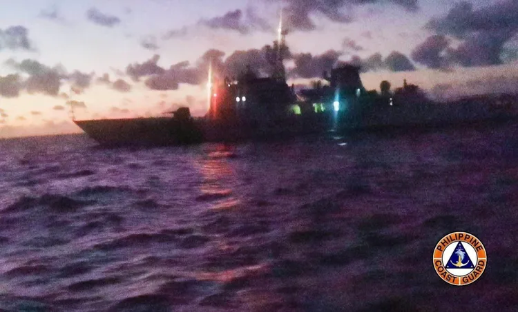 菲律賓海巡公布，以軍事級雷射「攻擊」菲船隻的中國海警船。美聯社