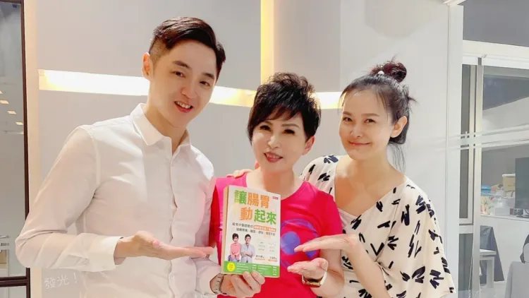 王瑞玲（中）曾與宋逸民、陳維齡同教會。翻攝藝起發光臉書
