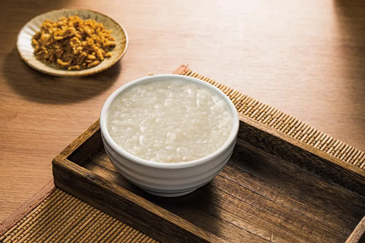 「安永鱸魚精-元氣養生粥」可常溫保存，簡單加熱就能吃進營養。業者提供