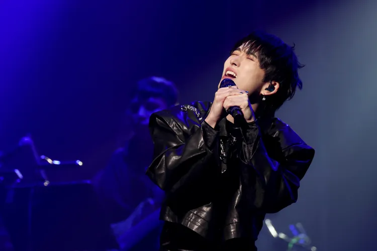 邱鋒澤今晚（25日）在台北流行音樂中心舉辦首場個人大型個唱。林林攝