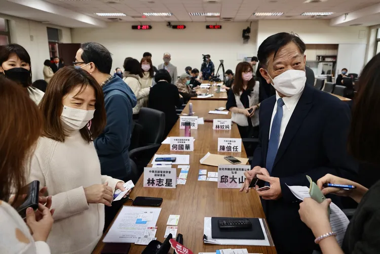 立委邀集政府、新聞媒體、專家學者、數位平台、及媒體業勞工代表提供建議。林林攝