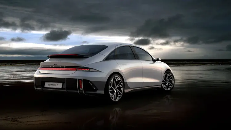 2022年10月原廠推出的IONIQ 6電動跑房車，在海外甫開放買家預訂4000輛即迅速搶訂一空。原廠照片