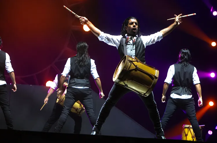 表演內容也結合具南美洲風情的熱力演出。林林攝