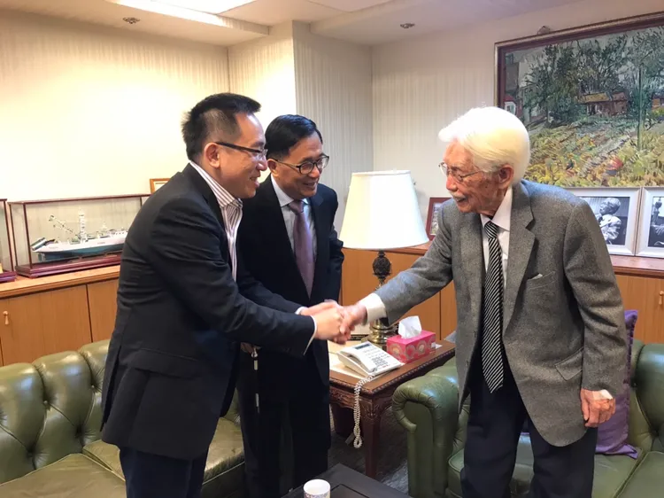 2020年3月陳致中、陳水扁探望辜寬敏資政。陳致中提供