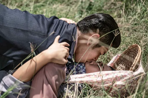 楊子儀《牛車來去》草叢猴急撲倒安心亞 米可白心碎一地「好痛」