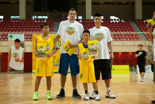 11年前「林書豪訓練營」怪物小學生　今和偶像同隊組鋼鐵人最強後場