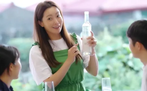 金喜善《牛島酒館》當闆娘只為小酌 14歲愛女超懂送這3樣孝敬她