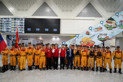 Taiwan Can Help！台灣第二批搜救隊今出發　90人搭機赴土耳其救災
