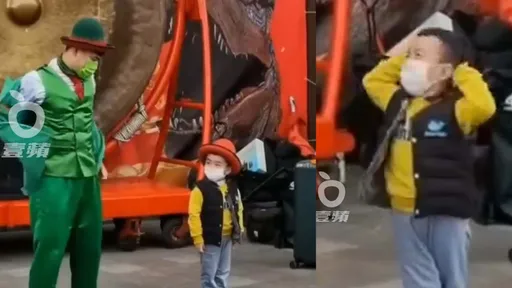 工讀生你出來！ 3歲童和街頭藝人「超完美互動」　百萬網友笑到抹丁買噹