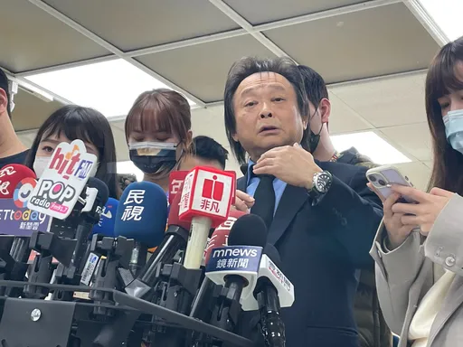 被柯Ｐ「藍綠都垃圾」激到！王世堅自嘲「廢物利用」　想投入立委初選