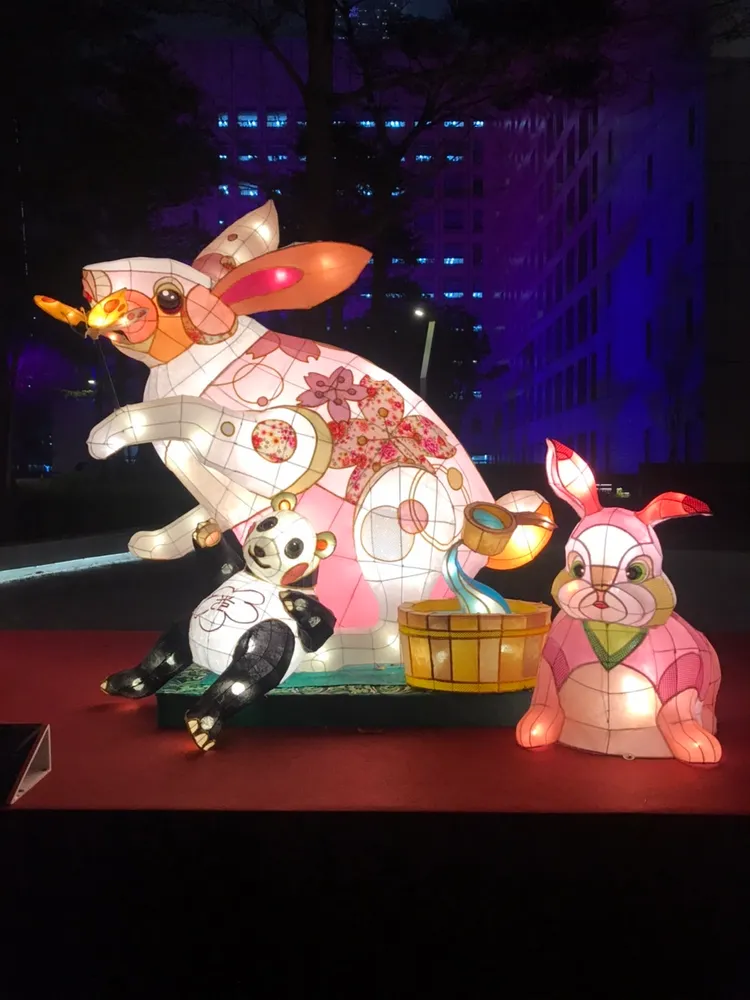 國中組燈王作品「兔之泉」。教育局提供