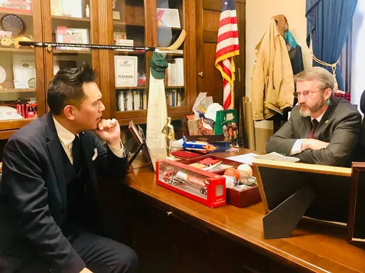 國民黨兩面出招!陳以信訪美國會 眾議員:兩岸應維持溝通