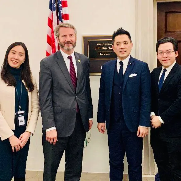 眾議員伯切特（Tim Burchett；左二）表示，拜登政府應強力支持台美持續建立安全伙伴關係。陳以信辦公室提供