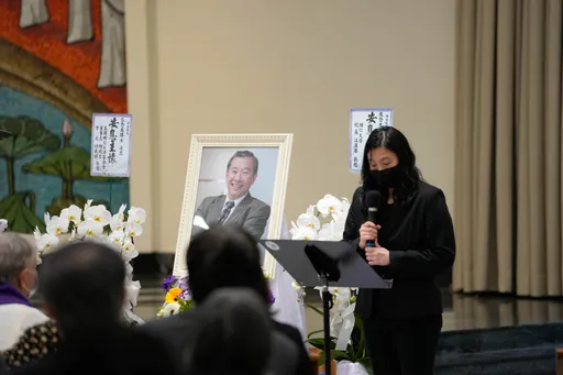 浩鼎董座張念慈心臟病猝逝！追思會女兒飆淚　同窗老友吳東亮也來送別