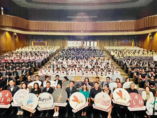 全國8校齊聚港都「舞弓弄弦」!大安國中「難得的生命體驗」2曲驚艷弦樂高峰會