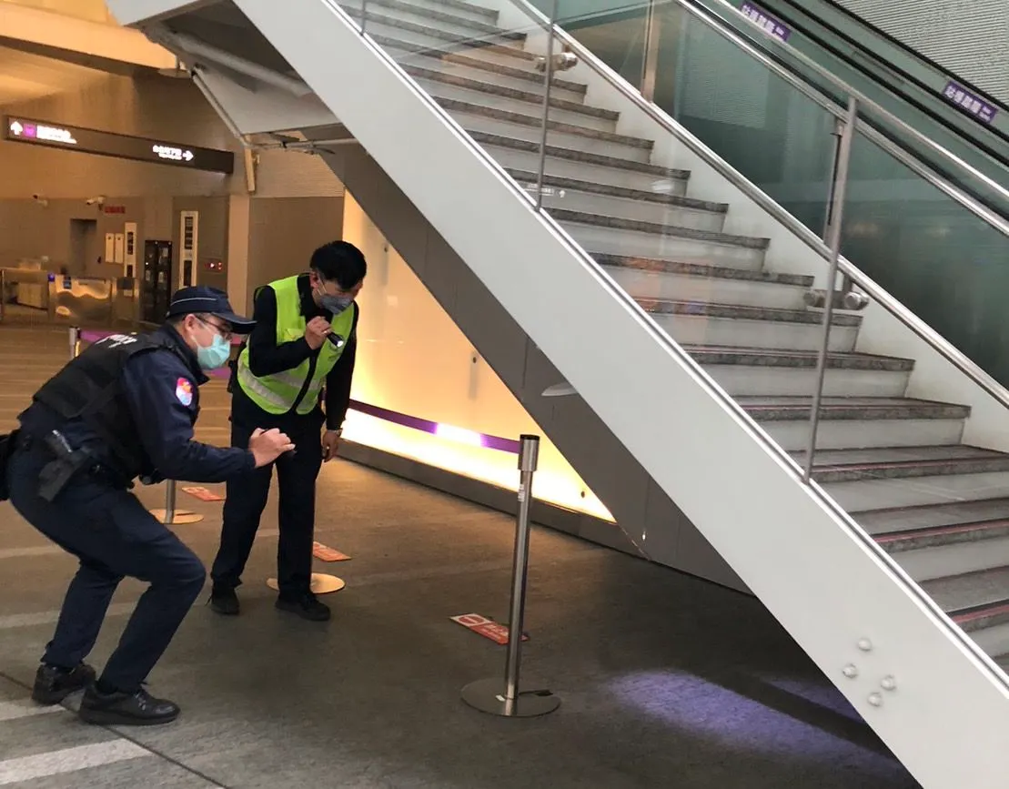 桃捷配合警方加強巡檢。桃捷公司提供