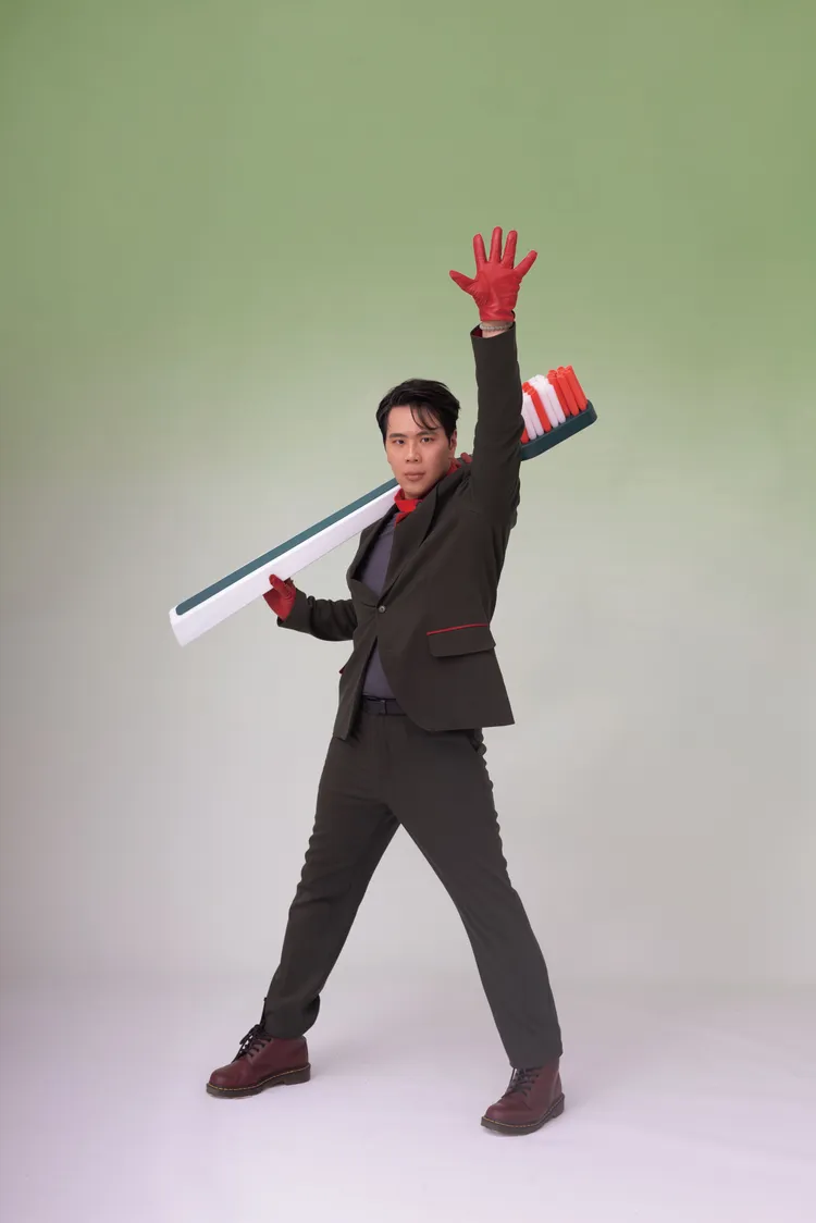 廣播DJ斜槓歌手的邵大倫將登上高雄大港開唱舞台。日出音樂提供