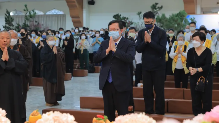 行政院副院長鄭文燦今到佛光山弔唁星雲大師。讀者提供