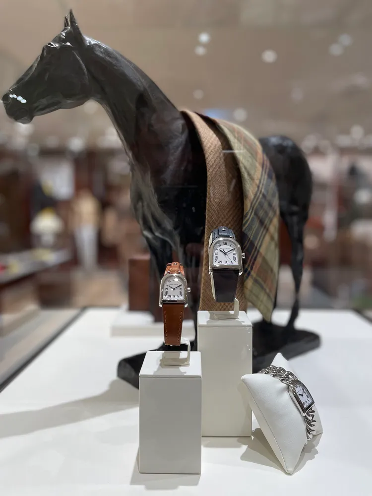 雷夫羅倫之家展售Stirrup系列腕錶。品牌提供
