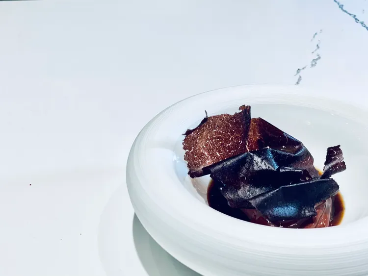 DOLCE「巧克力、焦糖、康普茶」。曾仲葳攝