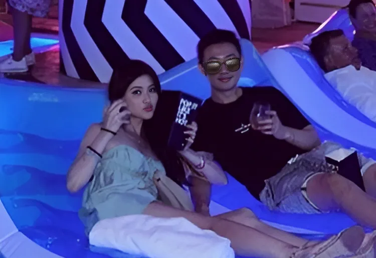 網友狂喊兩人外型速配。引自廖思惟IG