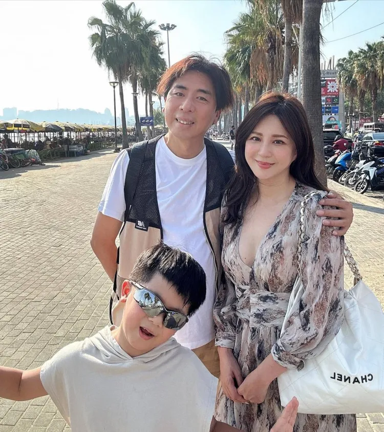 在國外旅遊玩到一家人體力透支。Stacey提供