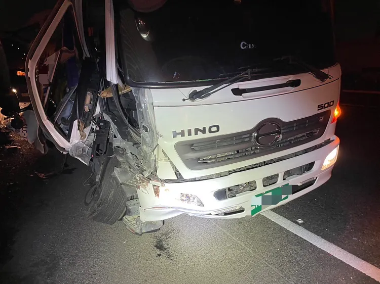 肇事大貨車。國道警方提供