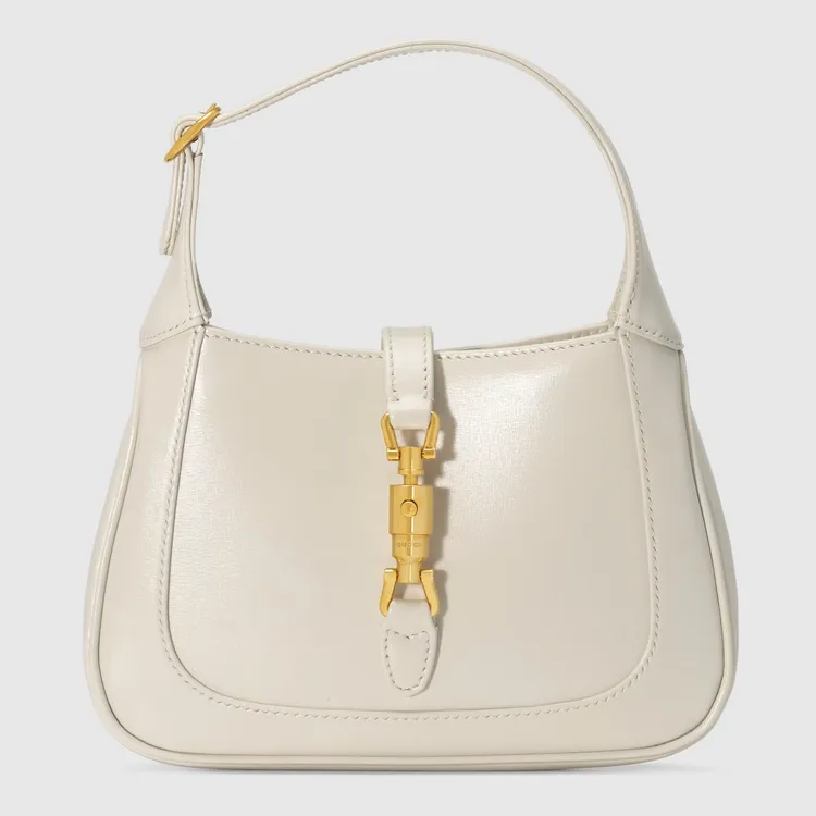 GUCCI Jackie 1961白色皮革迷你肩背包，7萬9000元。品牌提供