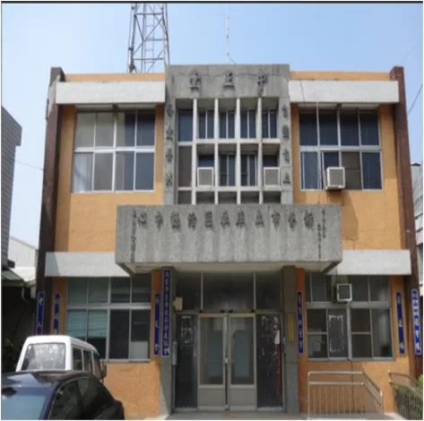 台南市府活動中心將不再有中正堂」、「中山堂」招牌。讀者提供