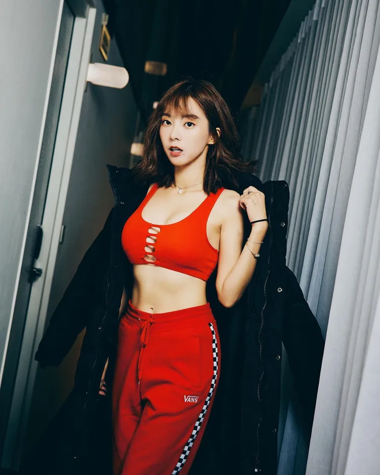 女神奎丁身材性感。引自奎丁IG