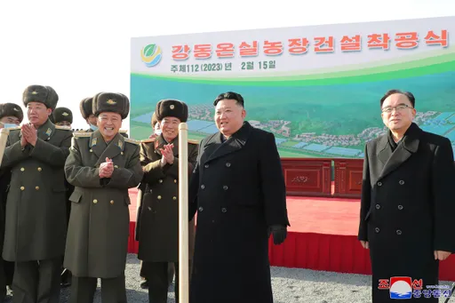連兩年缺席父親冥誕悼念 金正恩沒忘送禮物給兒童營造親民形象