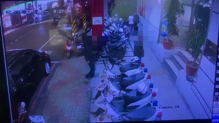 警方將雙方帶回警局。中和警分局提供