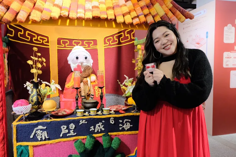 Amanda拜託月老賜姻緣。開麗娛樂提供