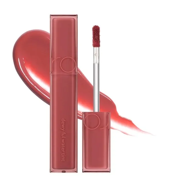 推薦商品：《凱婷唯我血色護唇膏 09晶透紅》、《rom & nd豐露唇釉 03落日玫瑰》、《媚比琳超持久霧感液態唇膏305貪玩南瓜橘5ml》。業者提供