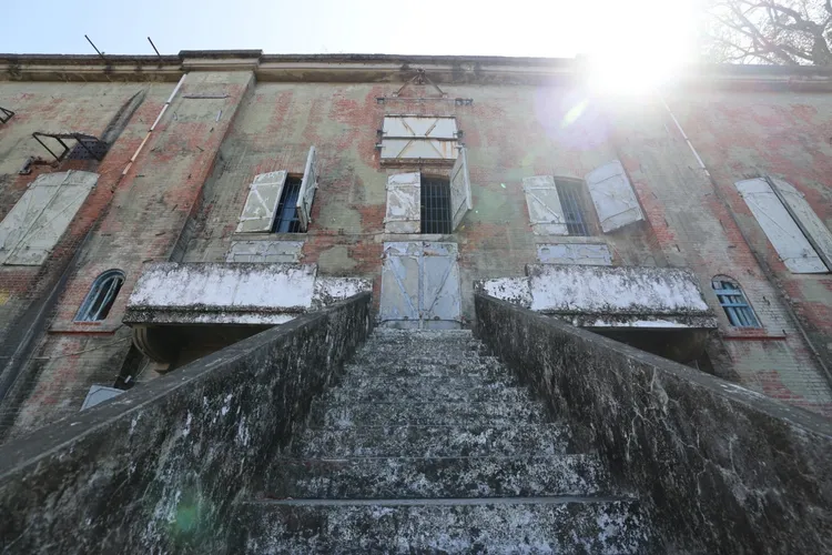 原日本海軍鳳山無線電信所大碉堡。高市府提供