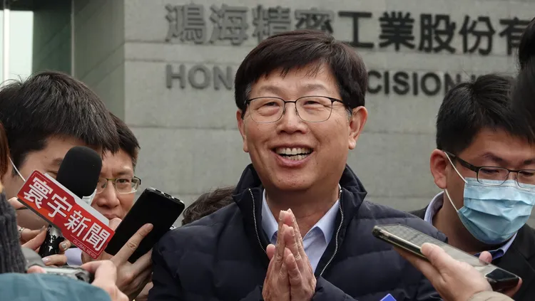 鴻海董事長劉揚偉認為，下半年景氣有機會反轉。莊宗達攝