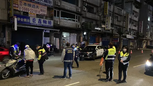 噪音擾安寧！樹林警與環保局聯合稽查　一夜逮6改裝車開罰
